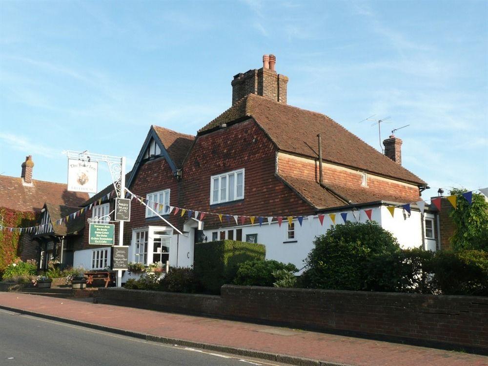 The Bear Inn And Burwash Motel Екстер'єр фото